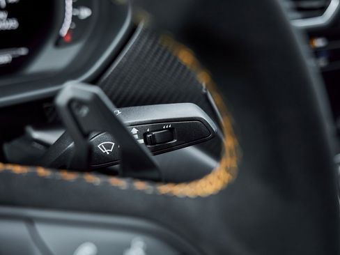 Used 2024 Lamborghini Urus Performante image 73