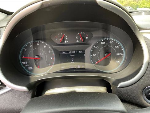 Used 2023 Chevrolet Malibu LT FWD image 14