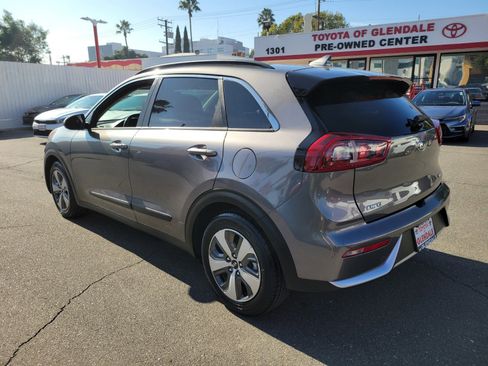 Used 2018 Kia Niro LX image 7