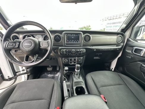 Used 2021 Jeep Wrangler Unlimited Sport AWD/4WD image 30