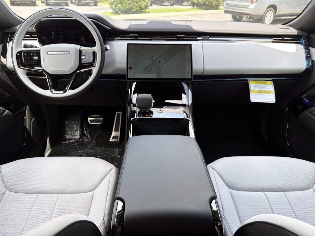 New 2026 Land Rover Range Rover Sport Dynamic SE AWD/4WD image 13