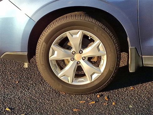 Used 2015 Subaru Forester 2.5i Limited image 8