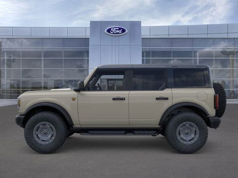 New 2025 Ford Bronco Badlands w/ Sasquatch Package image 3