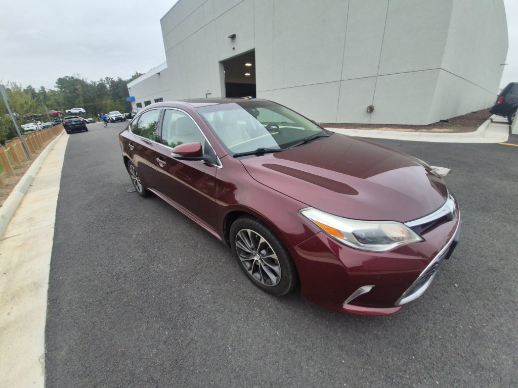 Used 2016 Toyota Avalon XLE Plus FWD image 4
