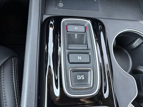 Certified 2025 Honda Pilot Touring image 21