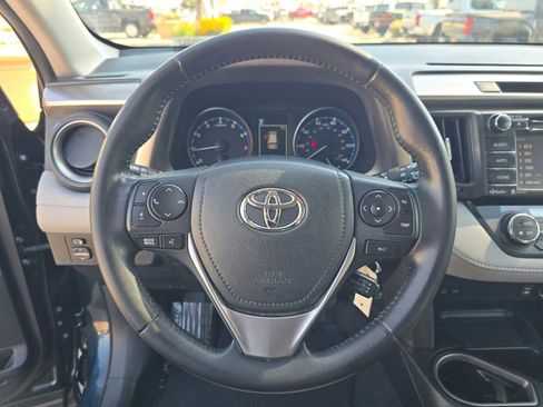 Used 2017 Toyota RAV4 XLE w/ Carpet Mat Package FWD image 24