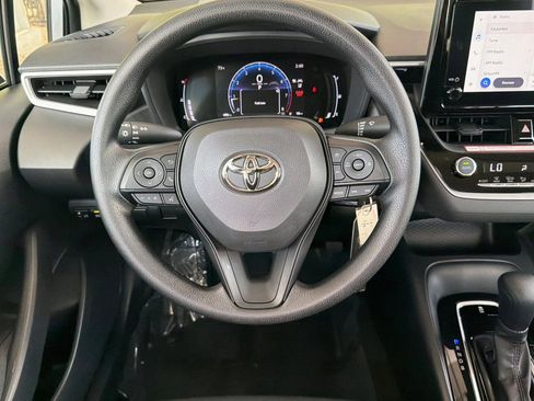 Used 2026 Toyota Corolla LE FWD image 17
