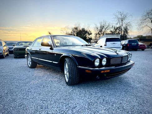 Used 1998 Jaguar XJ8 image 5