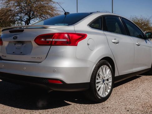 Used 2018 Ford Focus Titanium image 5