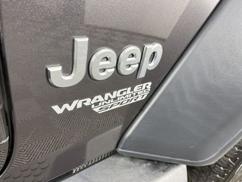 Used 2018 Jeep Wrangler Unlimited Sport S image 3