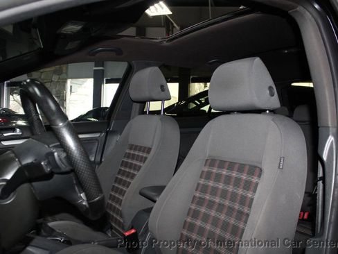 Used 2009 Volkswagen GTI 4-Door image 14