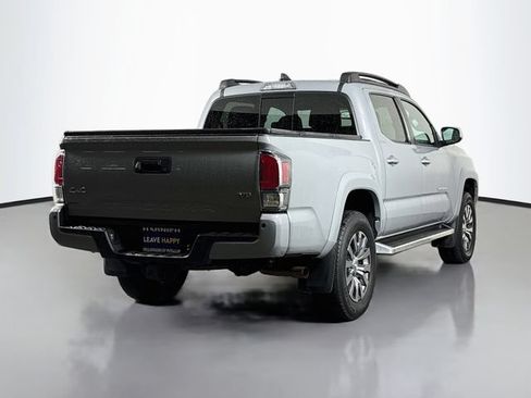 Used 2020 Toyota Tacoma Limited AWD/4WD image 7