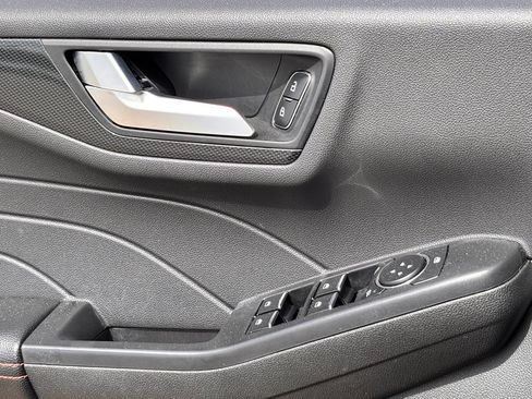 Used 2025 Ford Escape ST-Line FWD image 21