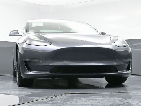 Used 2018 Tesla Model 3 Long Range image 53