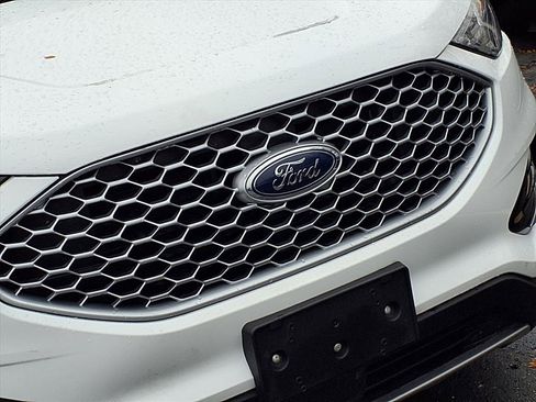 Used 2024 Ford Edge SEL image 28