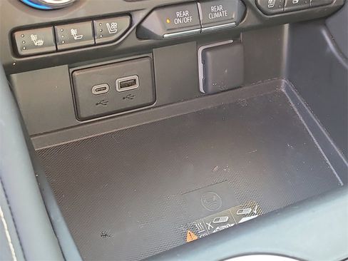 Used 2024 Chevrolet Tahoe Premier image 25