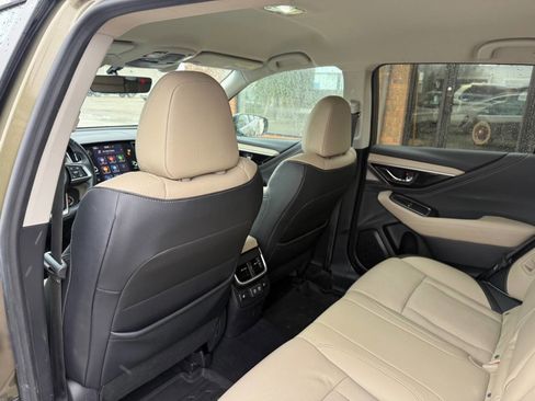 Used 2020 Subaru Outback Limited image 18