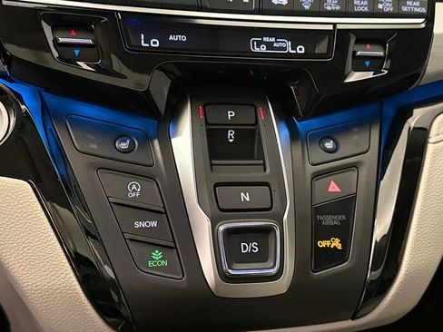 New 2026 Honda Odyssey Touring image 24