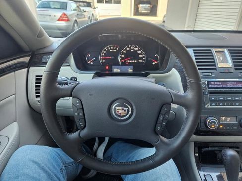 Used 2010 Cadillac DTS image 15