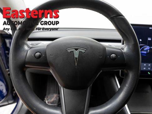 Used 2018 Tesla Model 3 RWD image 10
