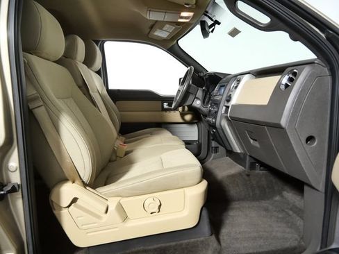 Used 2014 Ford F150 XLT w/ Equipment Group 302A Luxury AWD/4WD image 13