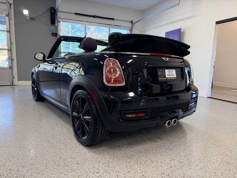 Used 2015 MINI Cooper S image 17
