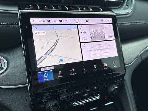 New 2025 Jeep Grand Cherokee L Limited w/ Luxury Tech Group II image 29