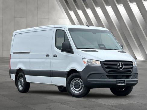 Used 2026 Mercedes-Benz Sprinter 2500 image 2