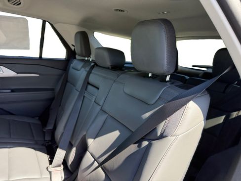 New 2026 Ford Explorer Active w/ Active Comfort Package RWD image 16