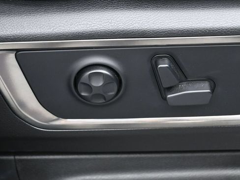 Used 2019 RAM 1500 Limited AWD/4WD image 38