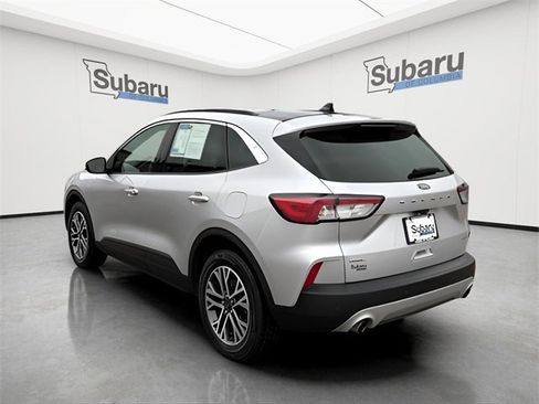 Used 2020 Ford Escape SEL image 3