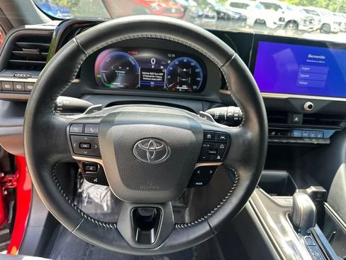Certified 2025 Toyota Crown Signia AWD/4WD image 38