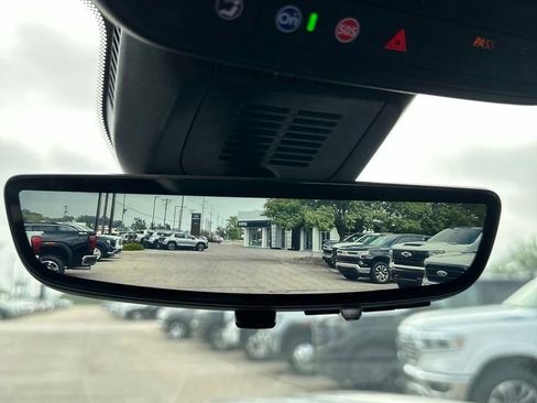 New 2026 GMC Terrain AT4 w/ Technology Package II AWD/4WD image 14