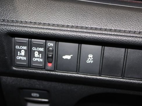 Used 2025 Honda Odyssey Sport-L image 42