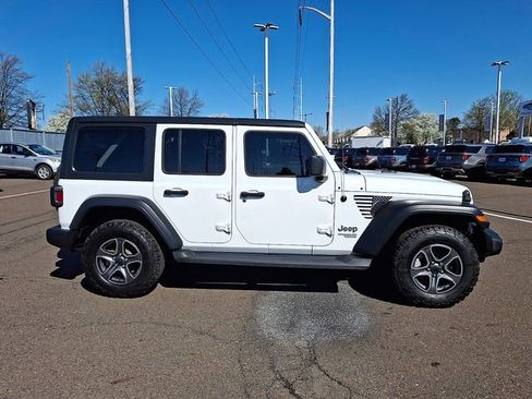 Used 2018 Jeep Wrangler Unlimited Sport S image 7