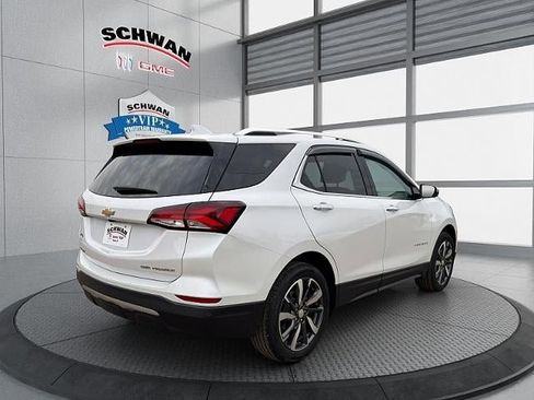 Used 2024 Chevrolet Equinox Premier image 4