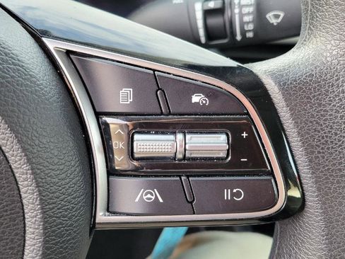 Used 2024 Kia Forte LXS image 16