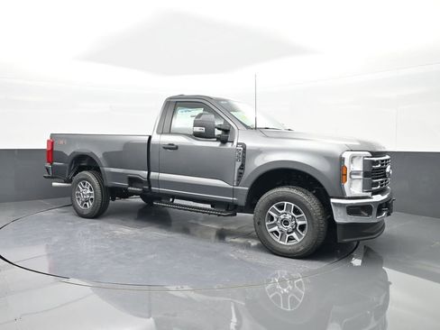 New 2025 Ford F350 XLT image 1