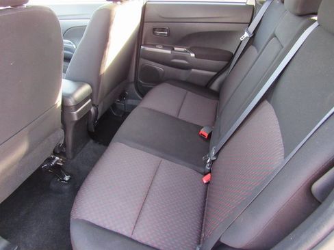 Used 2019 Mitsubishi Outlander Sport SE image 7