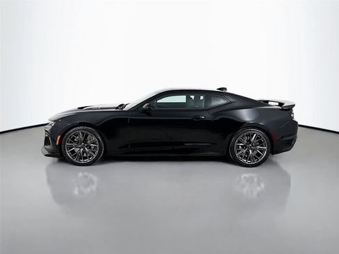 Used 2023 Chevrolet Camaro ZL1 RWD image 6