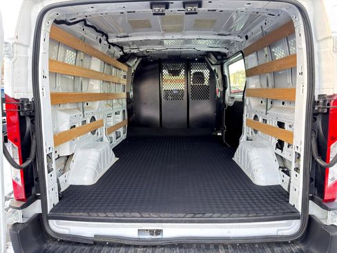 Used 2024 Ford Transit 250 Low Roof w/ Exterior Upgrade Package image 39