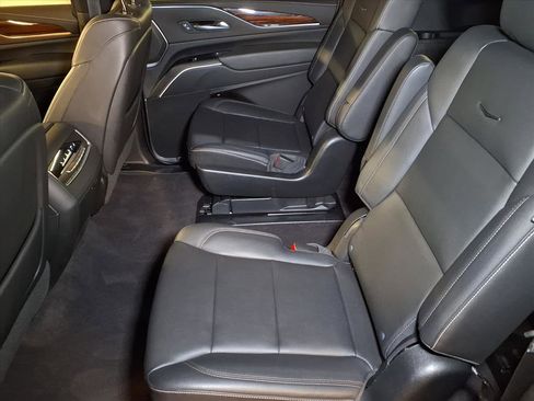 Certified 2023 Cadillac Escalade ESV Luxury image 20