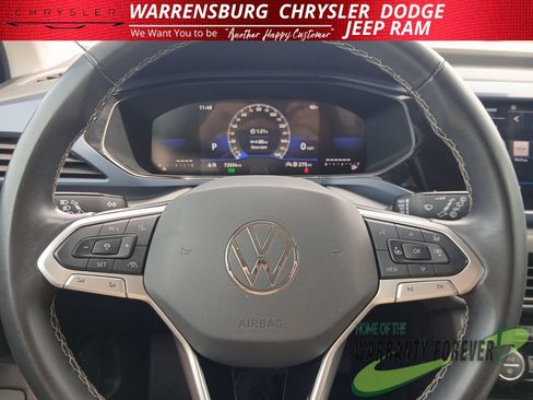 Used 2024 Volkswagen Taos SE FWD image 21