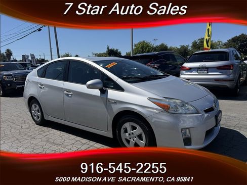 Used 2010 Toyota Prius Five FWD image 1