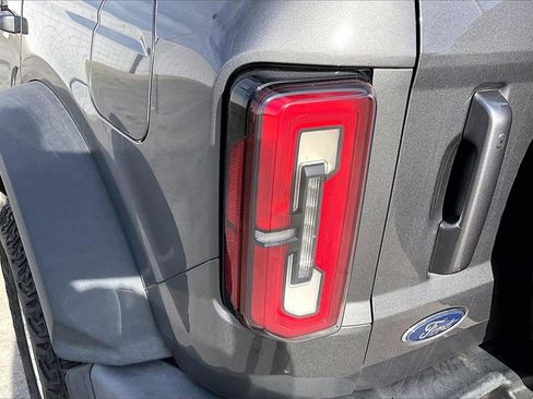 Used 2022 Ford Bronco Outer Banks w/ Sasquatch Package image 31