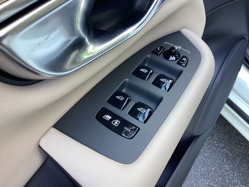 Used 2026 Volvo XC90 B5 Core w/ Protection Package Premier image 14