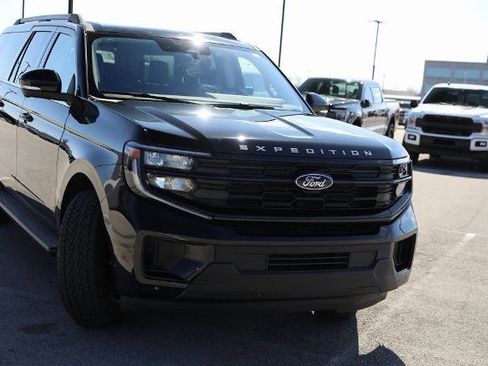 Certified 2025 Ford Expedition Max Active image 4