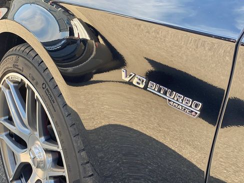 Used 2018 Mercedes-Benz S 63 AMG S 4MATIC Sedan image 34