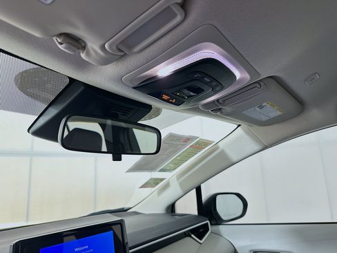 Certified 2025 Toyota Corolla LE FWD image 18