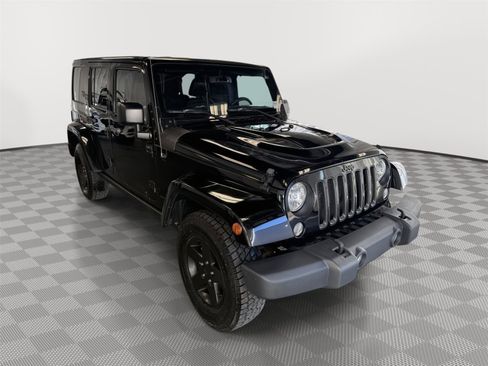Used 2015 Jeep Wrangler Unlimited Sahara image 5